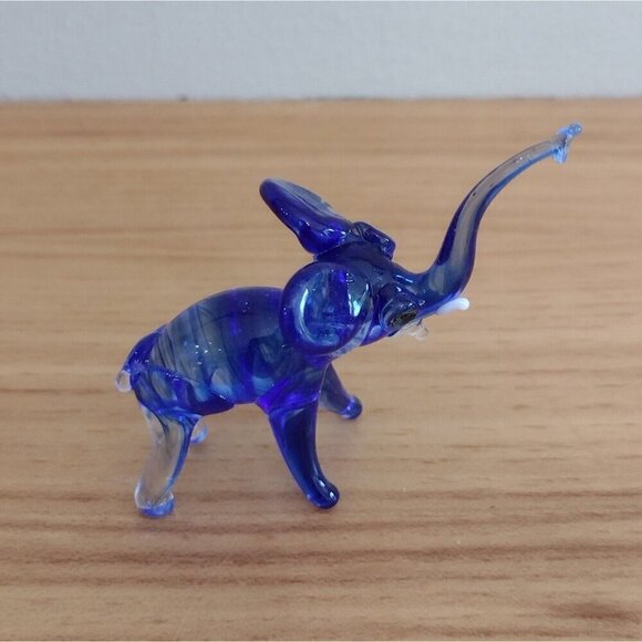 Vtg Miniature Art Glass Elephant Figurine Trunk Up Cobalt Blue Swirl Hand Blown - Picture 3 of 7